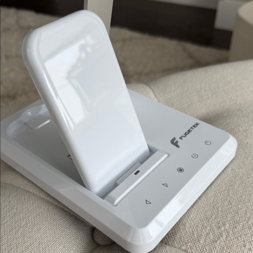 Fugetek LED Desk Lamp